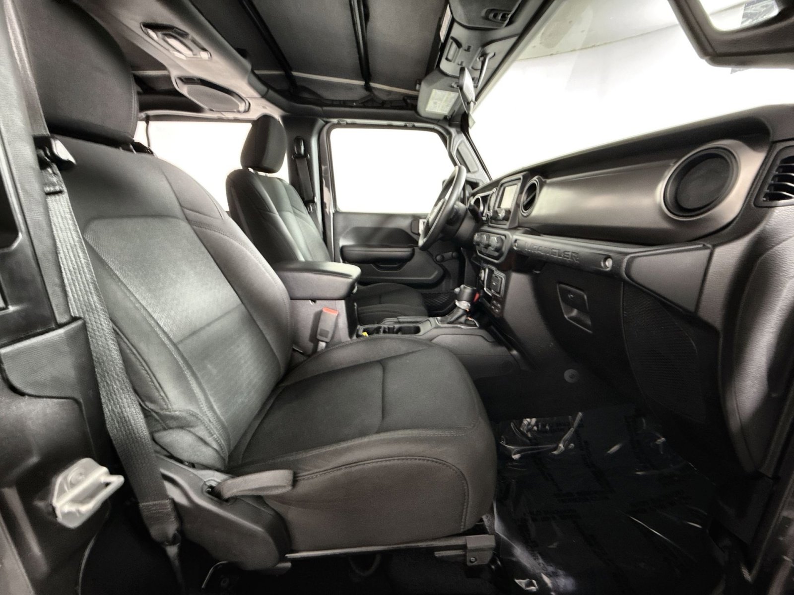 Used 2019 Jeep Wrangler Sport image 25