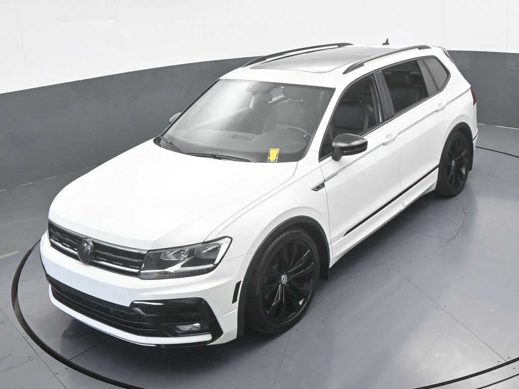 Used 2020 Volkswagen Tiguan SE R-Line image 48