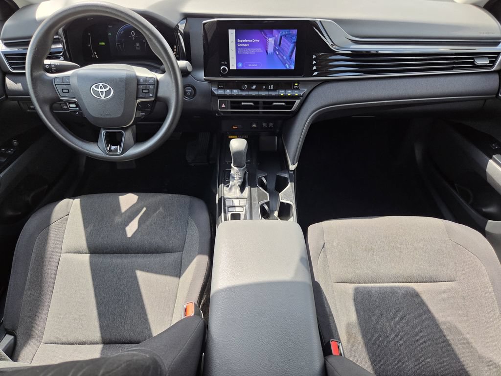 Used 2025 Toyota Camry LE FWD image 13