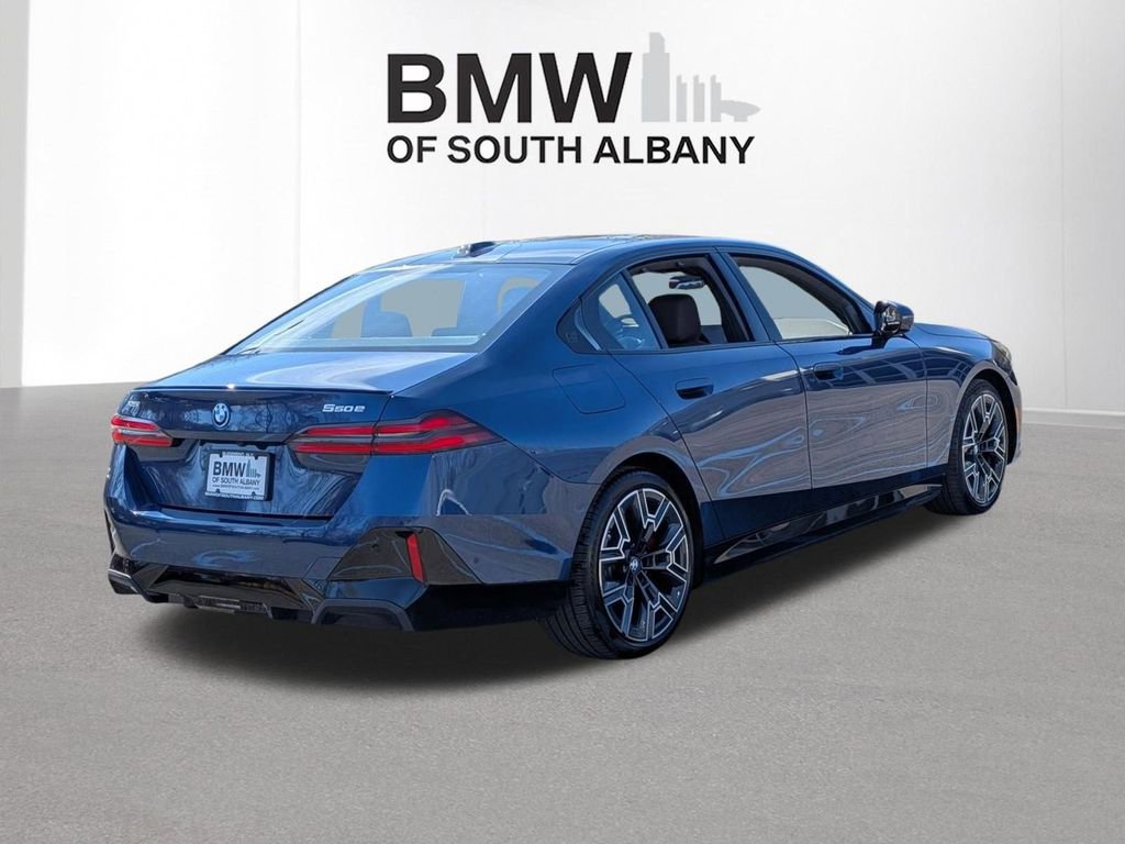 Used 2026 BMW 550e xDrive w/ Executive Package image 5