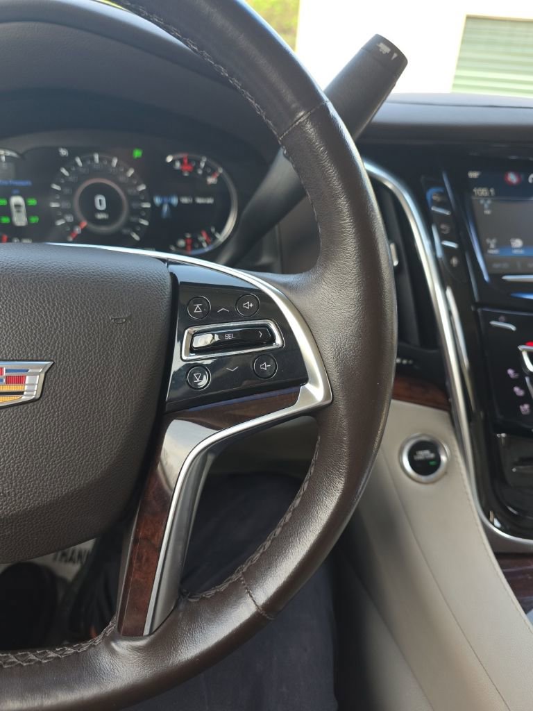 Used 2016 Cadillac Escalade ESV Luxury image 27
