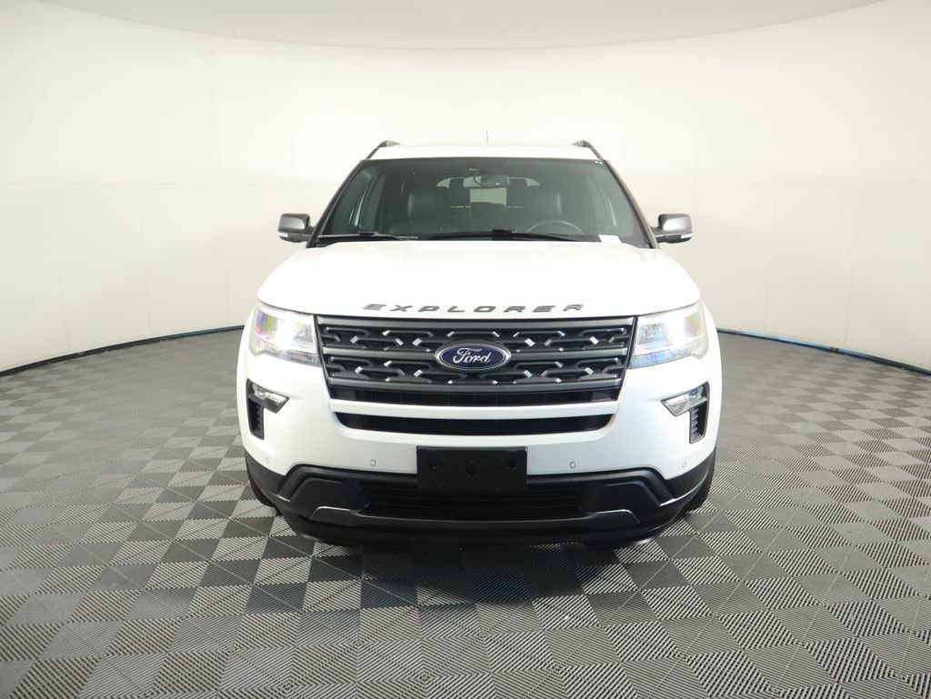 Used 2019 Ford Explorer XLT w/ Equipment Group 202A image 2