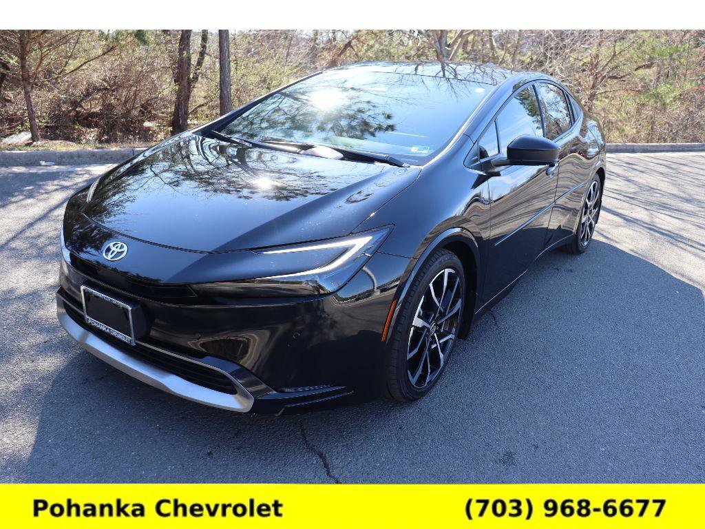 Used 2024 Toyota Prius Prime Premium w/ Advanced Technology Package image 3