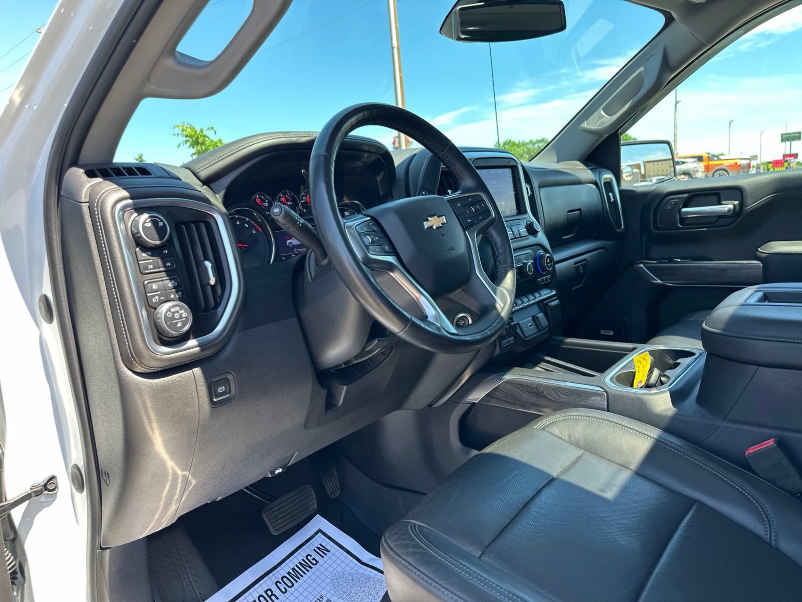 Used 2019 Chevrolet Silverado 1500 LTZ w/ LTZ Premium Package AWD/4WD image 15
