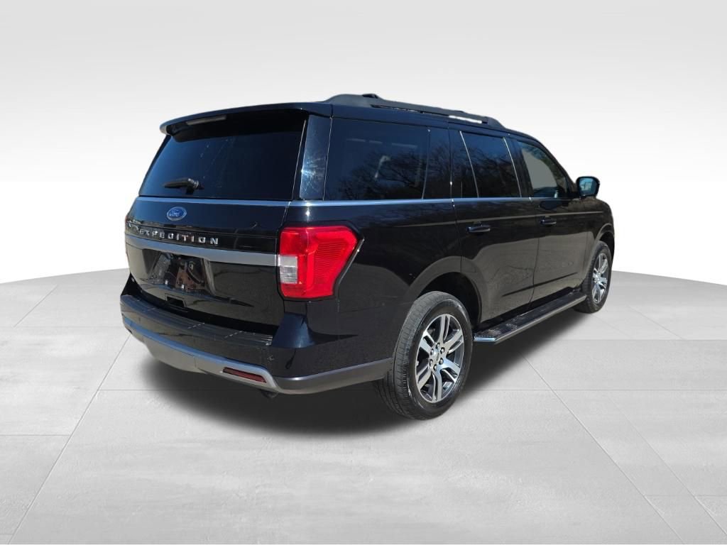 Used 2023 Ford Expedition XLT image 5