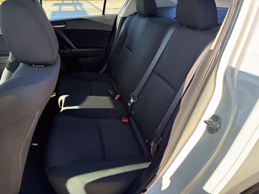 Used 2012 MAZDA MAZDA3 i Sport FWD image 20