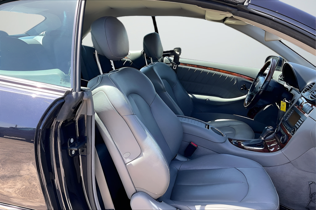 Used 2009 Mercedes-Benz CLK 550 Cabriolet image 23