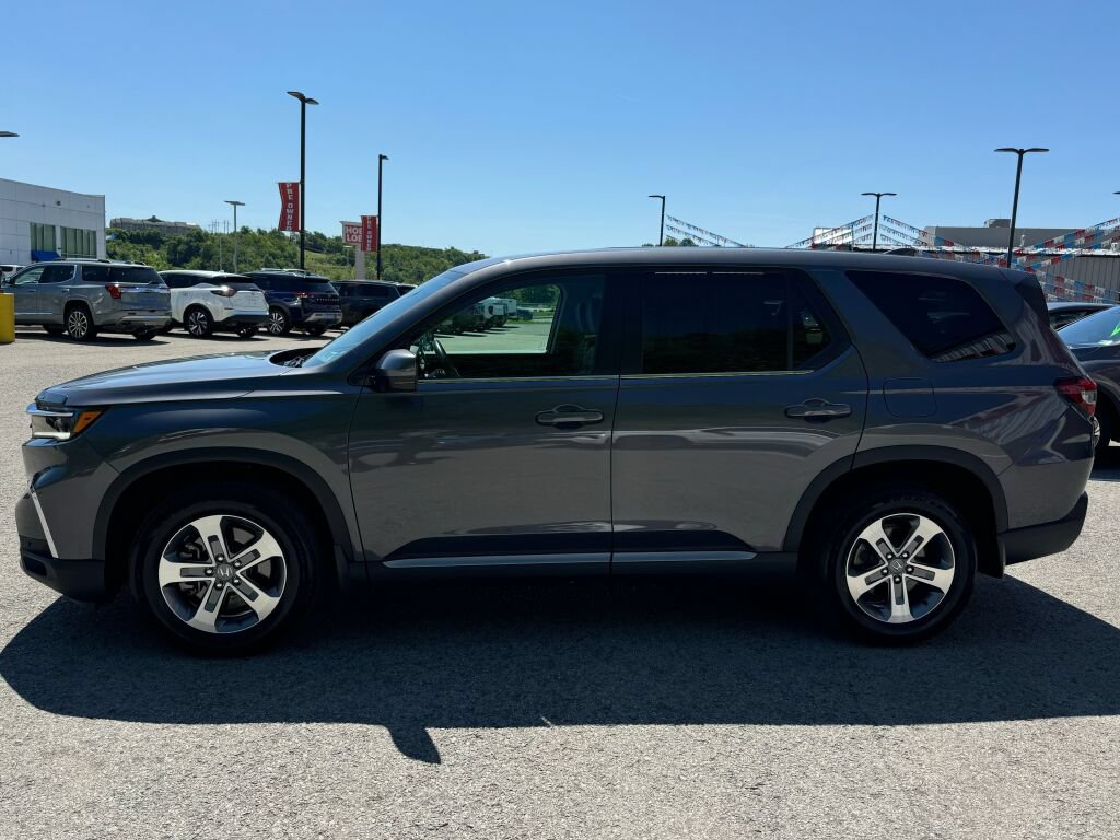 Used 2025 Honda Pilot EX-L image 4