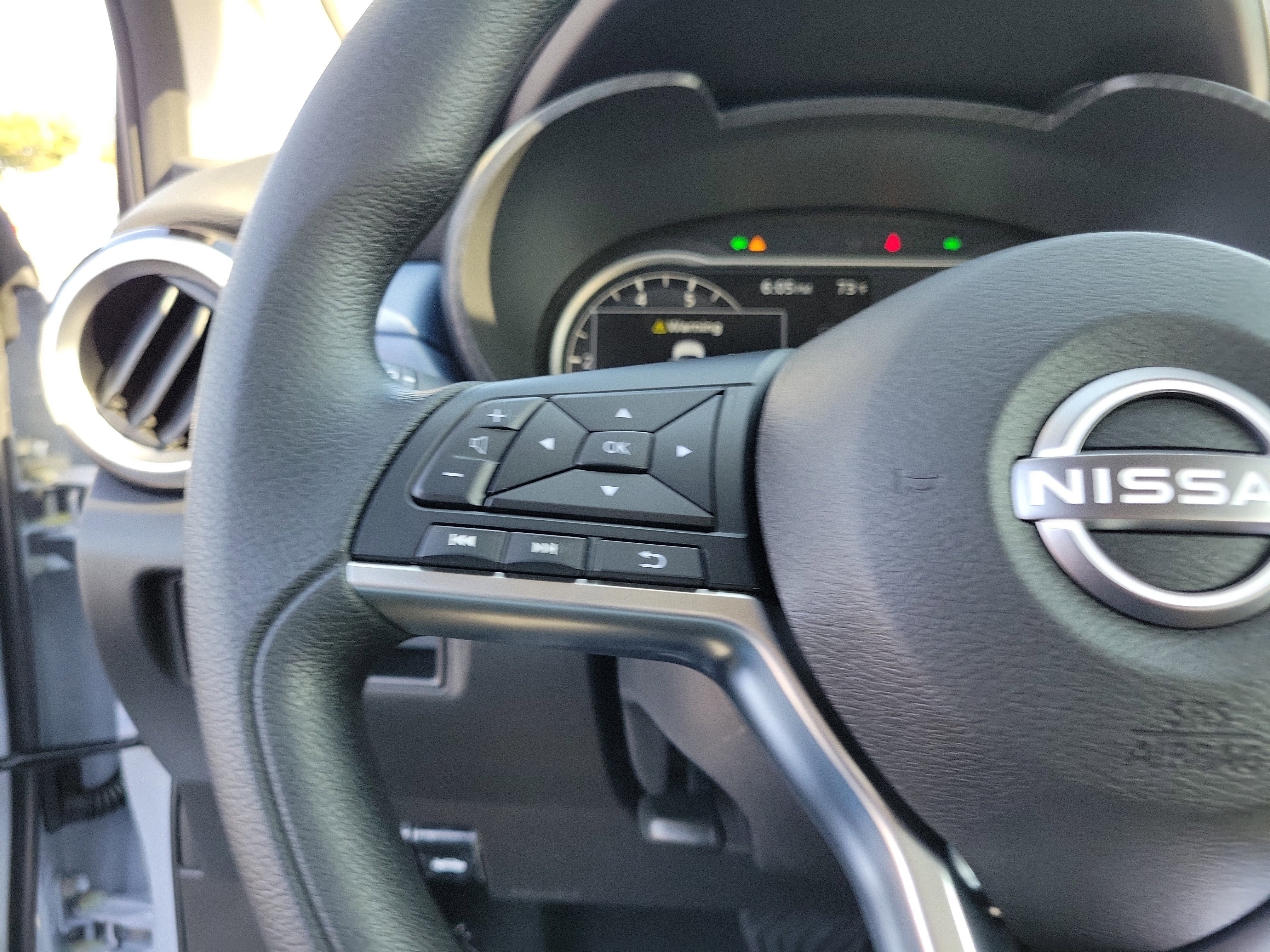 Used 2025 Nissan Versa SV w/ Trunk Package image 22