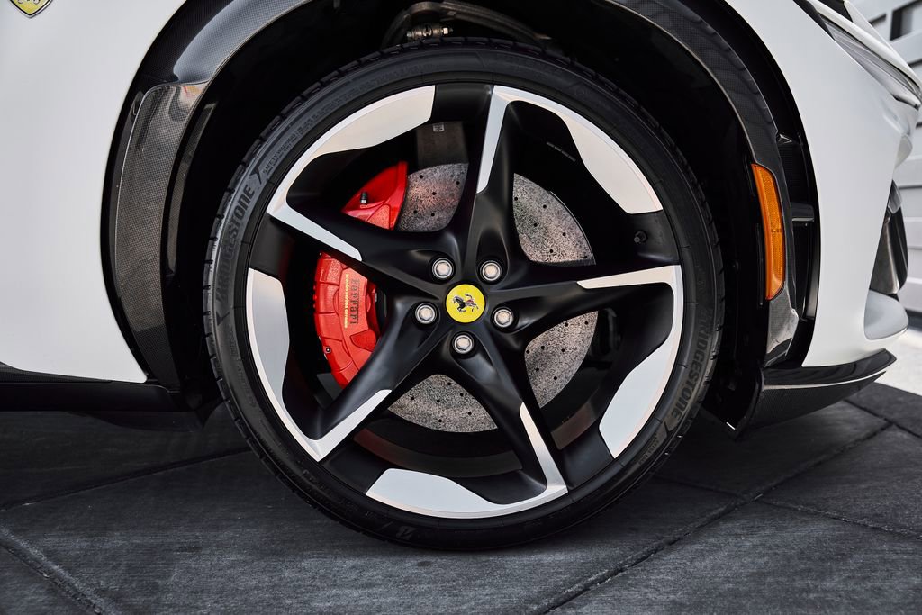 Used 2025 Ferrari Purosangue AWD/4WD image 32