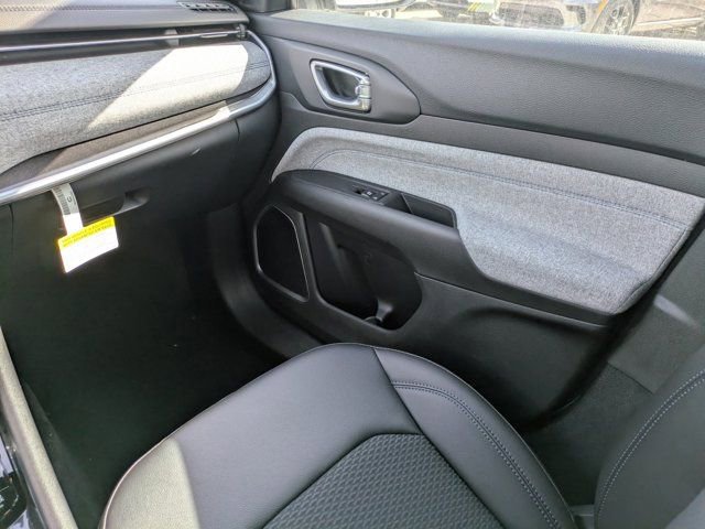 New 2026 Jeep Compass Latitude image 15