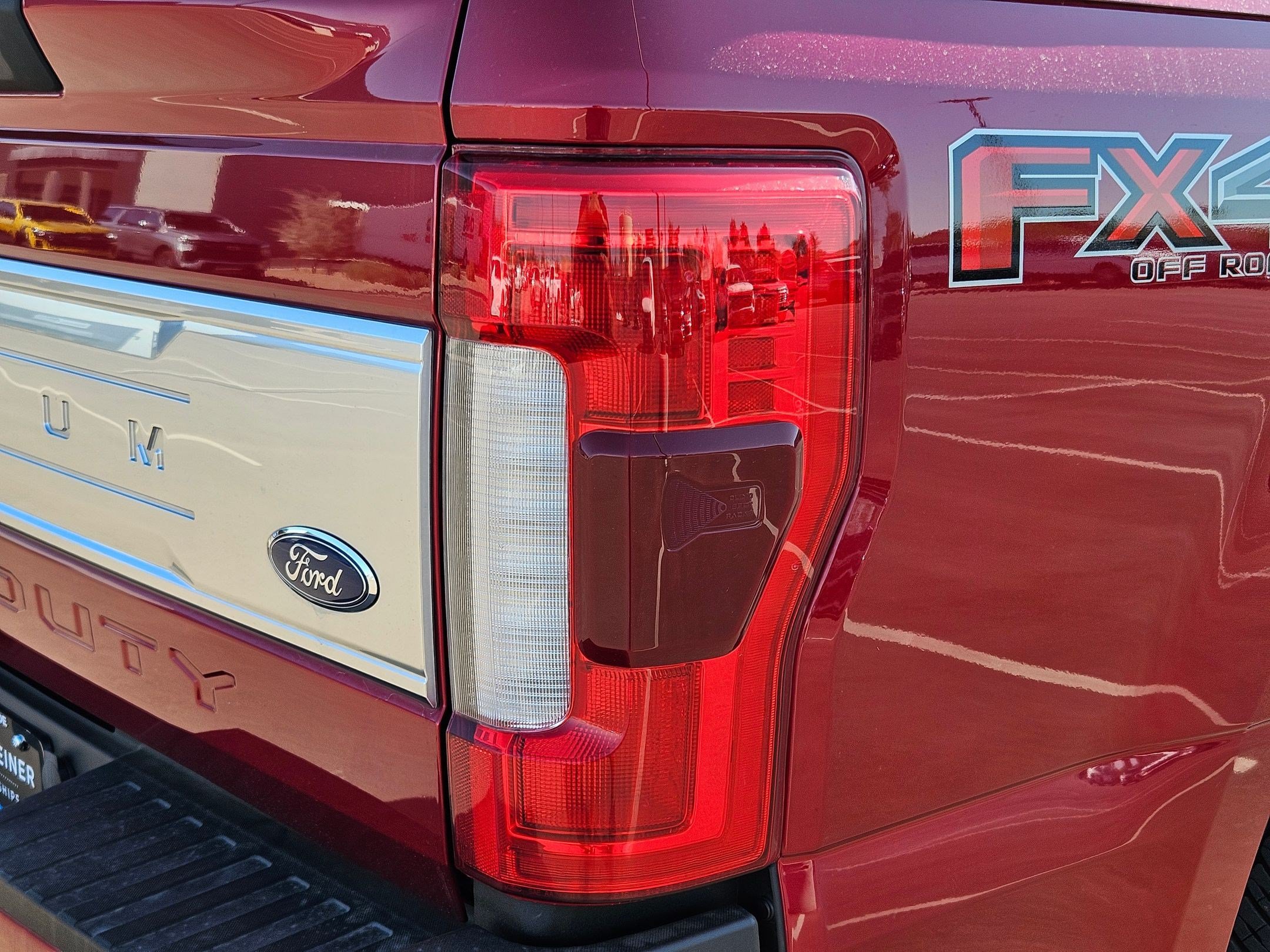 Used 2019 Ford F250 Platinum w/ Platinum Ultimate Package AWD/4WD image 12