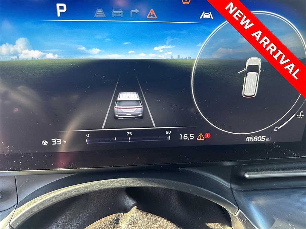 Used 2022 Kia Carnival SX Prestige image 2