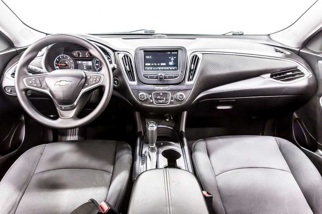 Used 2016 Chevrolet Malibu LT image 15