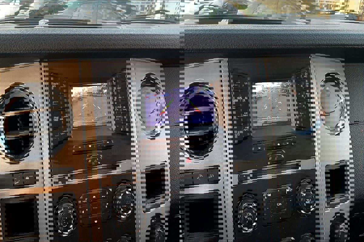 Used 2017 Ford Expedition XLT image 21