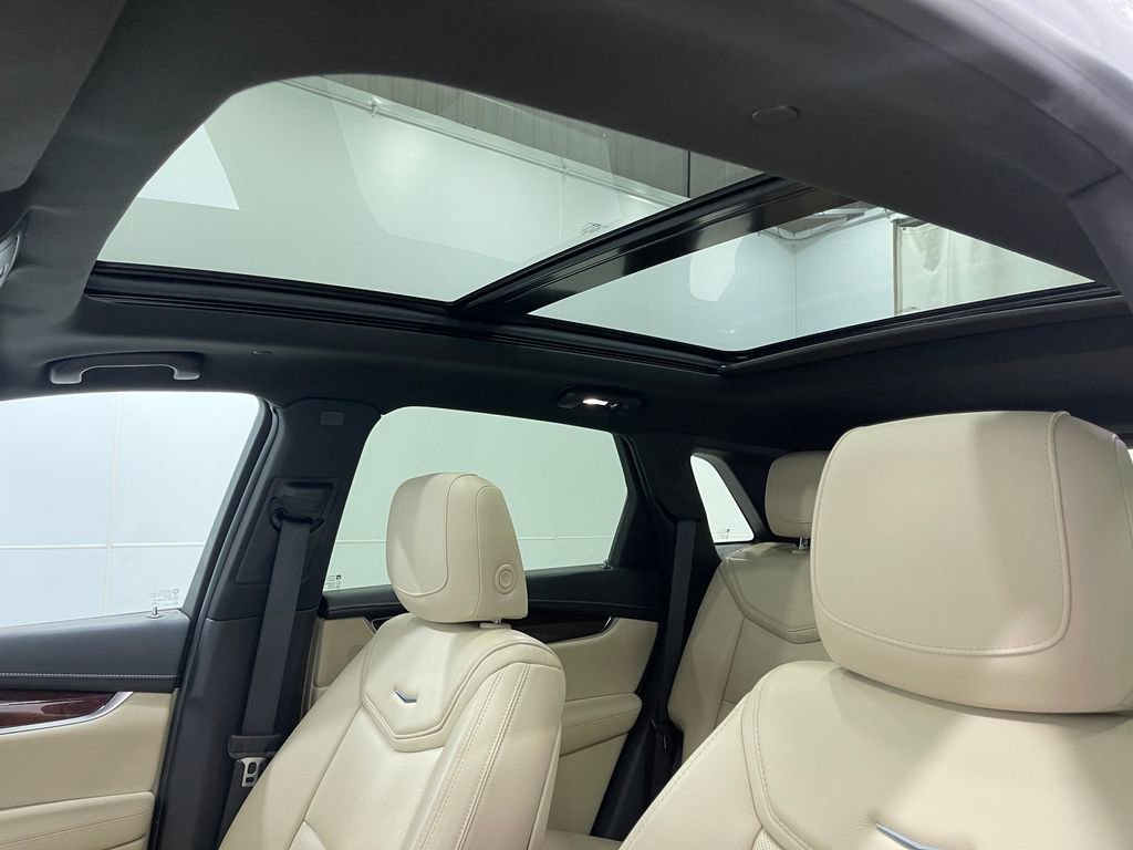 Used 2017 Cadillac XT5 Luxury image 12