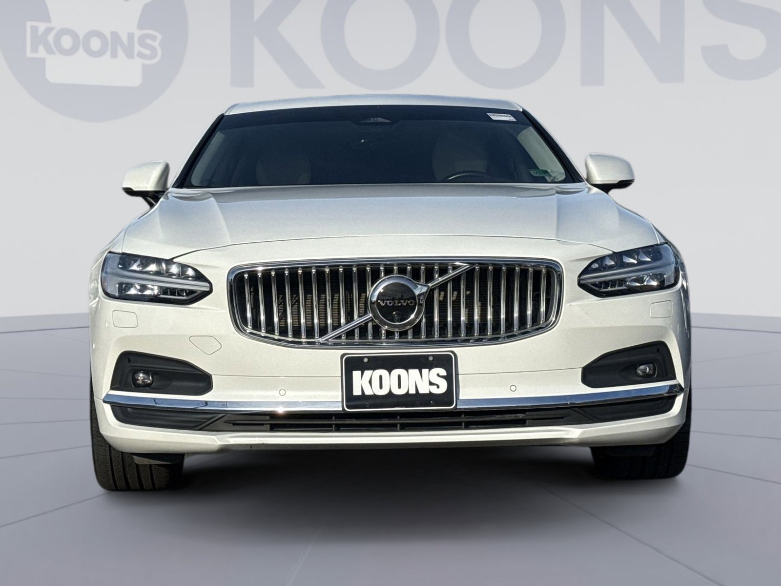 Used 2023 Volvo S90 B6 Ultimate image 11