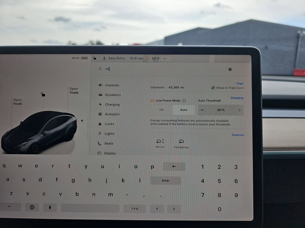 Used 2022 Tesla Model Y Performance image 23