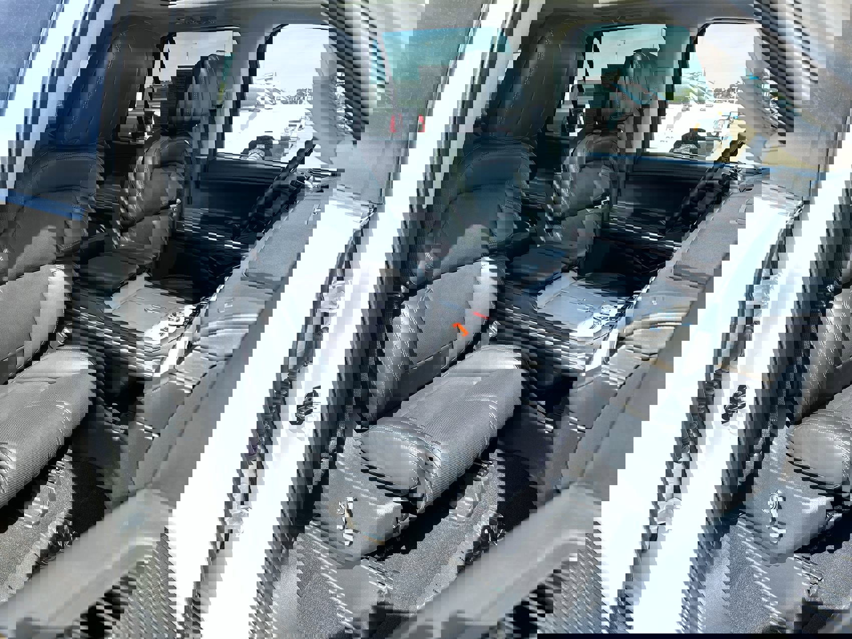 Used 2025 Lincoln Navigator Reserve image 28