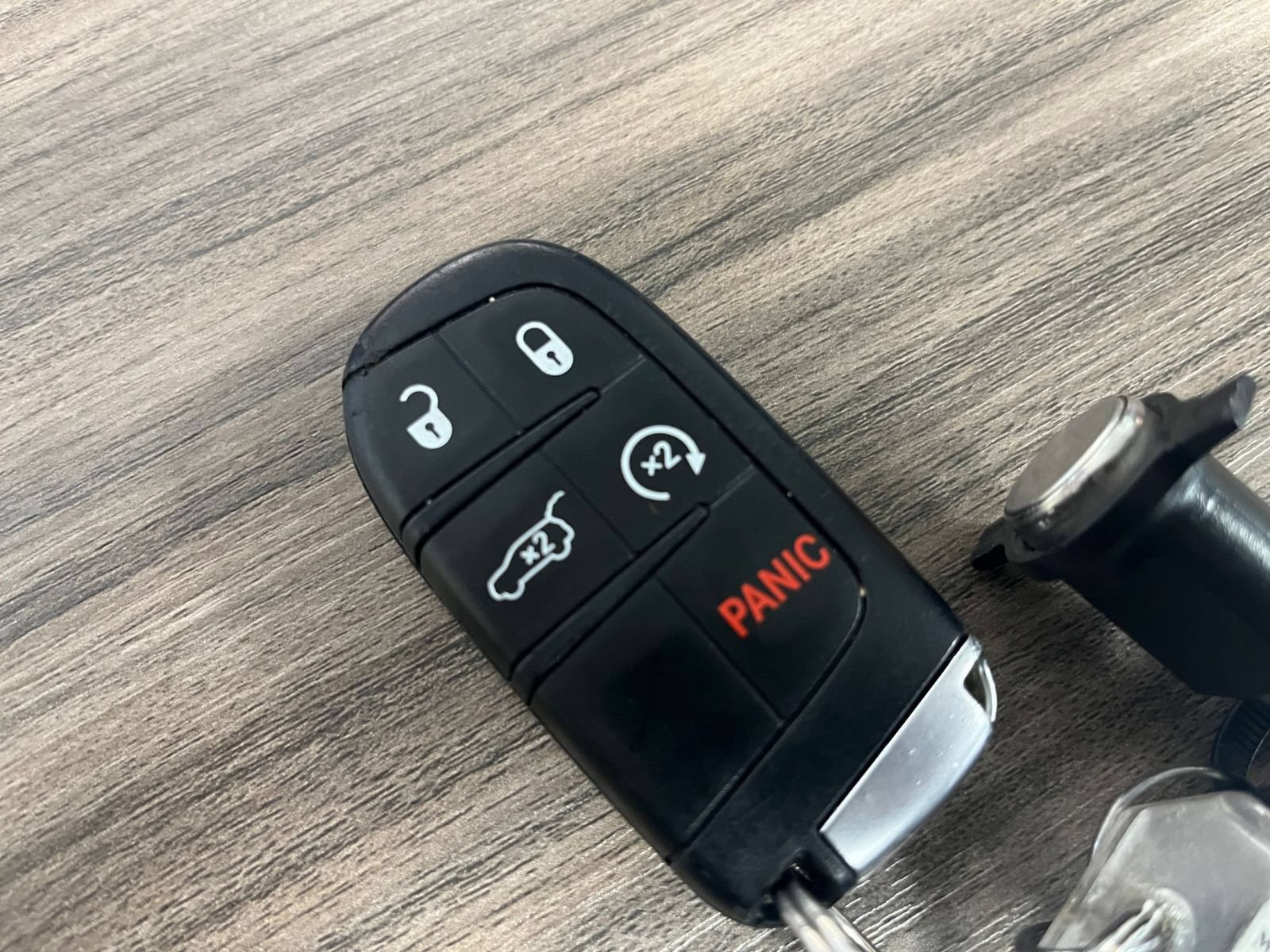 Used 2023 Dodge Durango GT RWD image 28