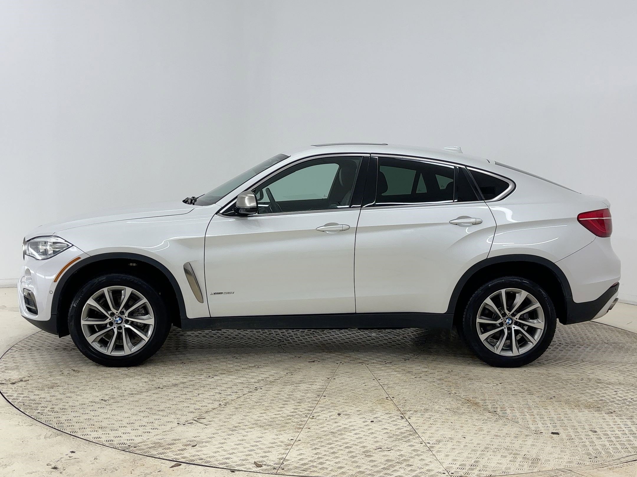 Used 2019 BMW X6 xDrive35i video 2