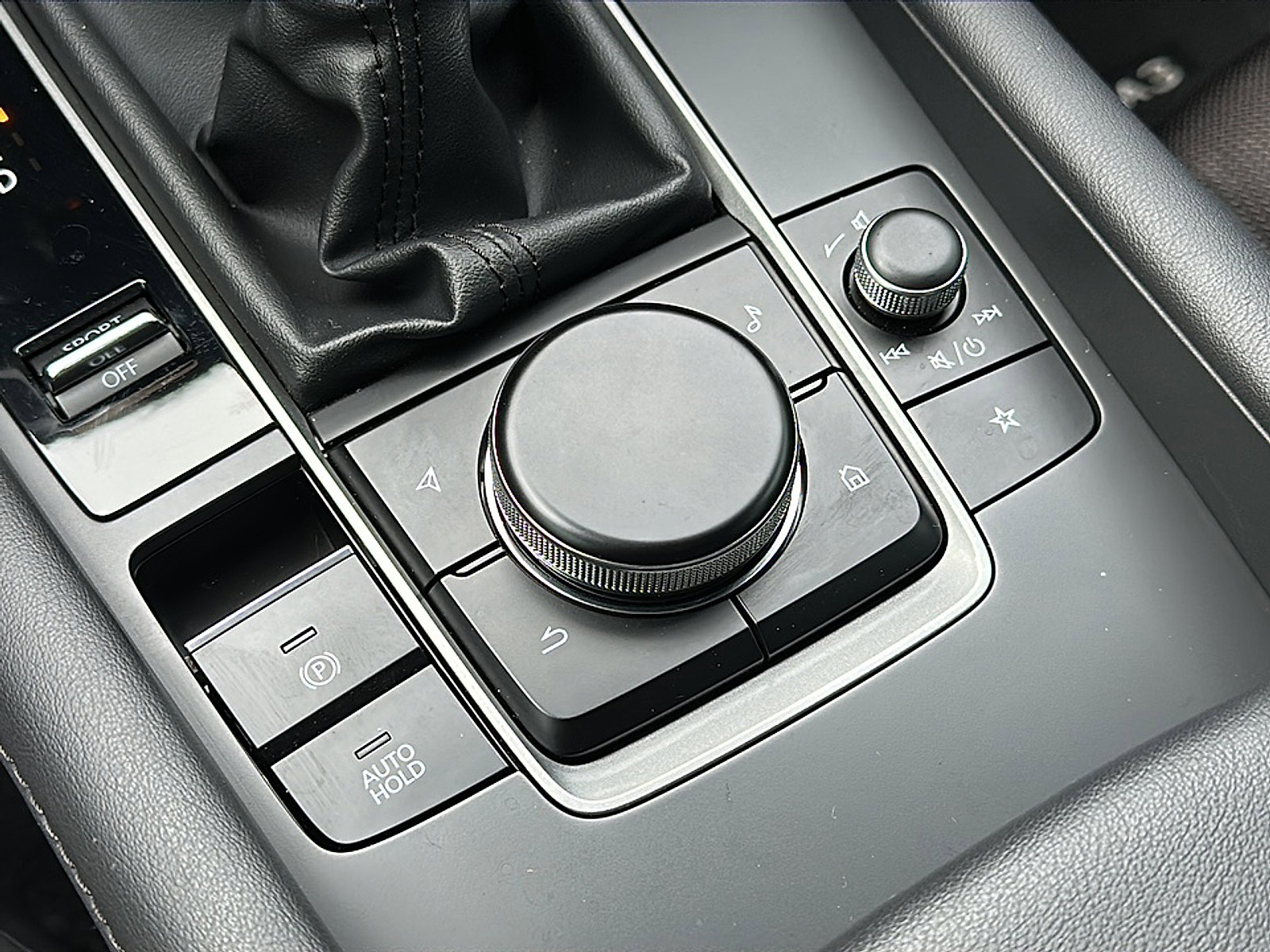 Used 2024 MAZDA MAZDA3 s image 33