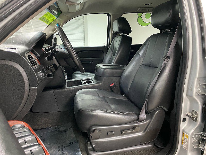 Used 2014 GMC Yukon XL SLT image 10