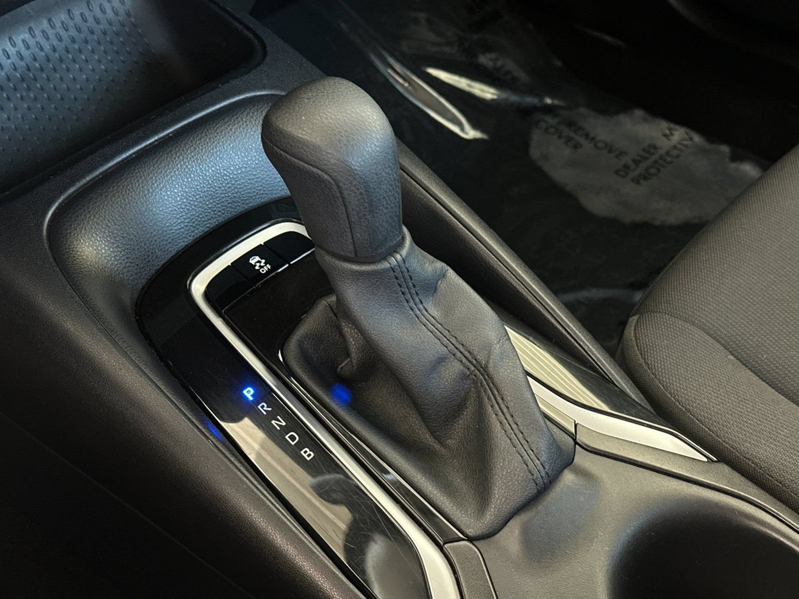 Used 2025 Toyota Corolla LE FWD image 18