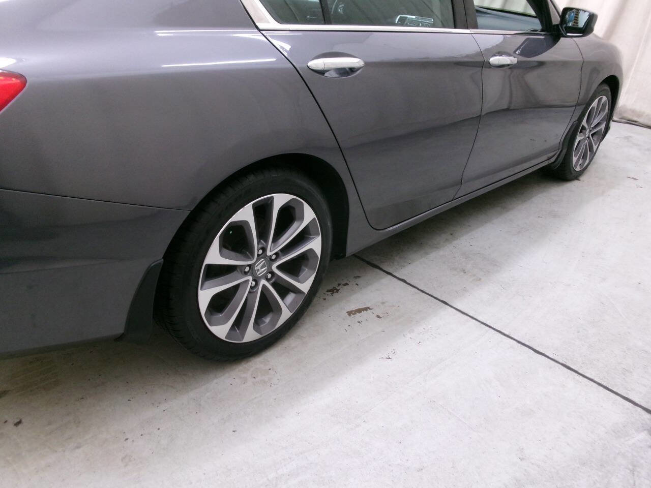 Used 2014 Honda Accord Sport image 9