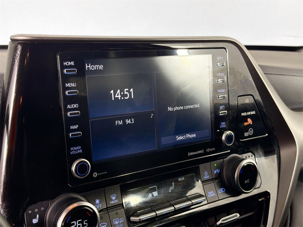 Used 2022 Toyota Highlander XLE image 13