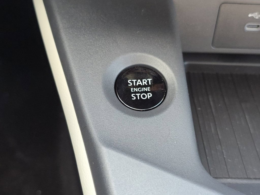 New 2026 Nissan Sentra SL w/ Floor Mat Package FWD image 9