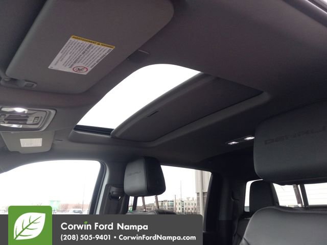 Used 2023 GMC Sierra 3500 Denali w/ Denali Ultimate Package image 23