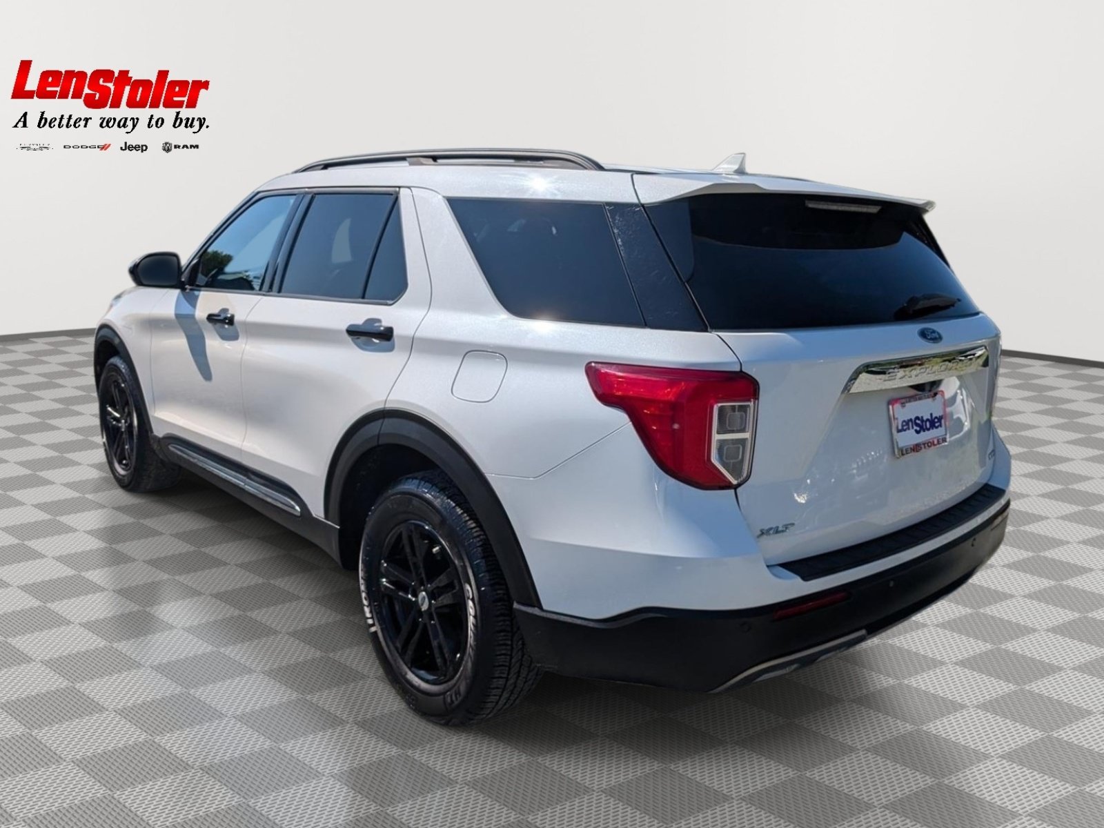 Used 2020 Ford Explorer XLT w/ Equipment Group 202A AWD/4WD image 3