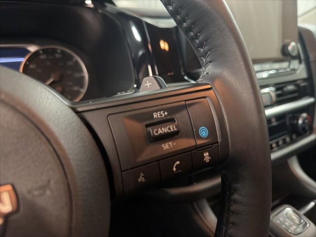 Used 2024 Nissan Pathfinder SV FWD image 19