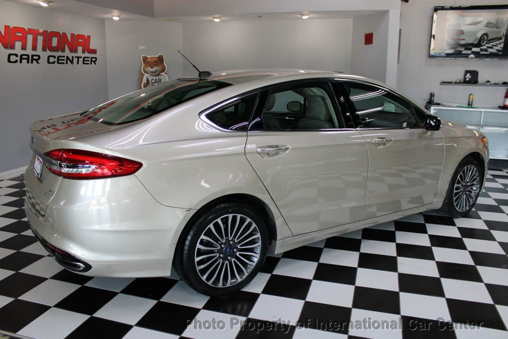 Used 2017 Ford Fusion SE image 4