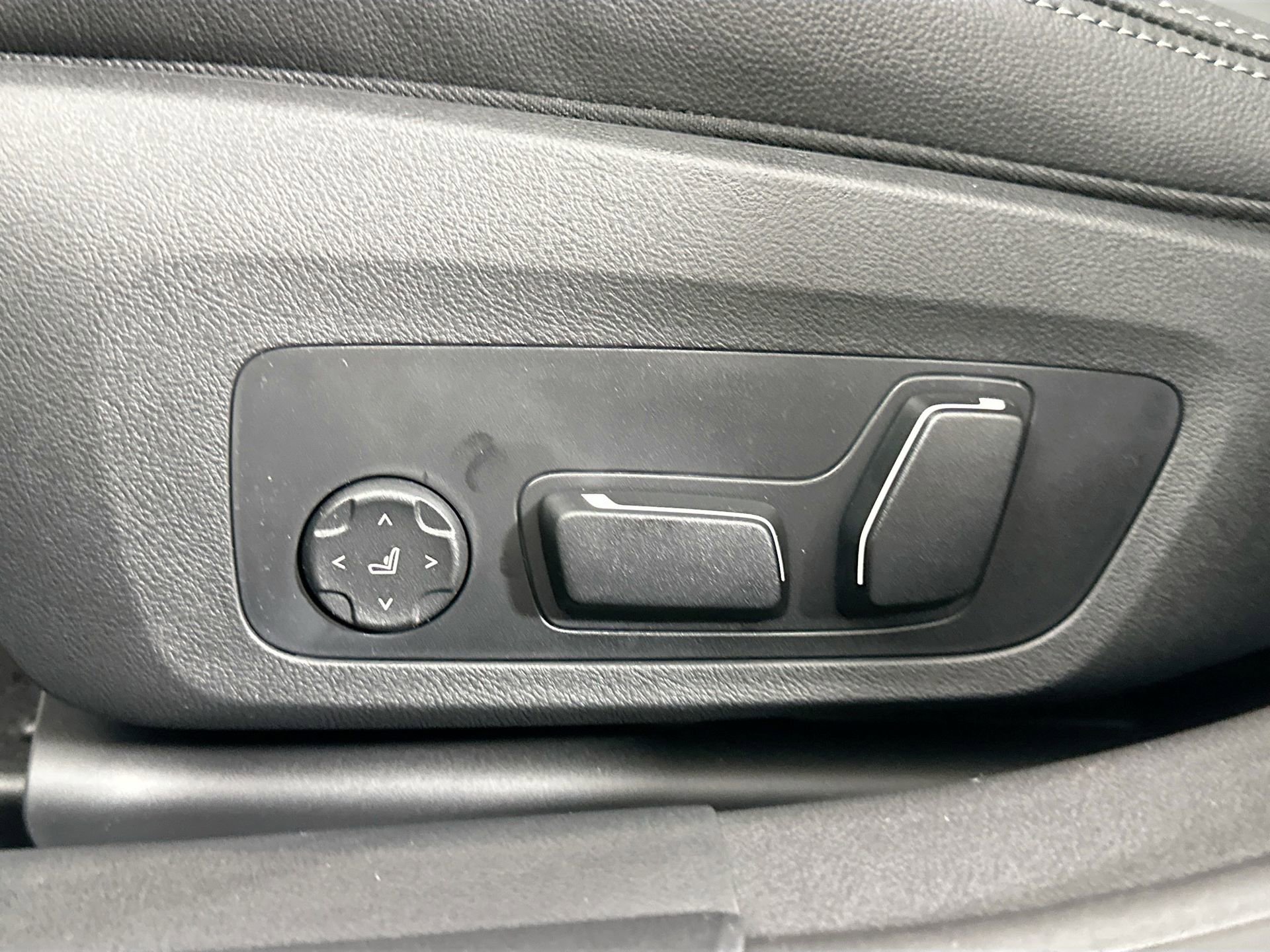 New 2026 BMW i4 eDrive40 w/ Premium Package image 19