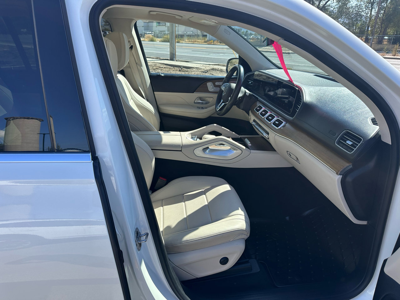 Used 2022 Mercedes-Benz GLS 450 4MATIC image 11