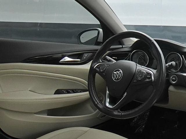 Used 2018 Buick Regal Essence w/ Driver Confidence Package #1 AWD/4WD image 28