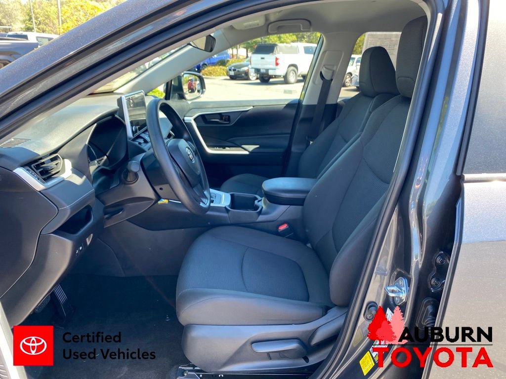 Certified 2025 Toyota RAV4 LE FWD image 28
