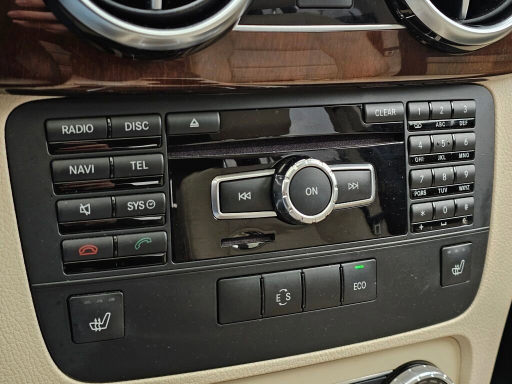 Used 2015 Mercedes-Benz GLK 350 4MATIC image 23