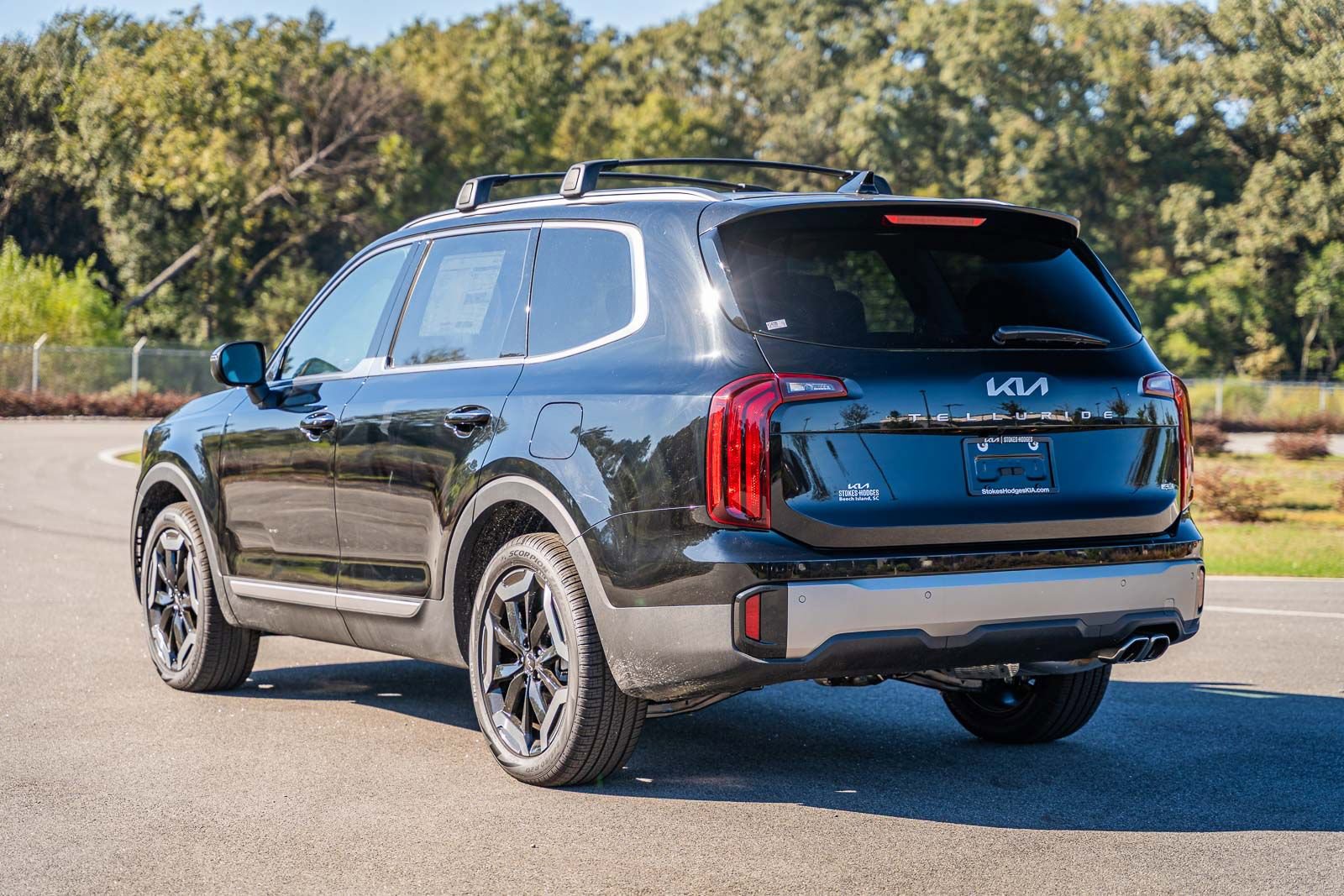 New 2025 Kia Telluride S image 4