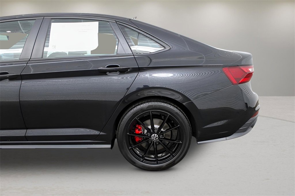 Used 2025 Volkswagen Jetta GLI Autobahn image 33
