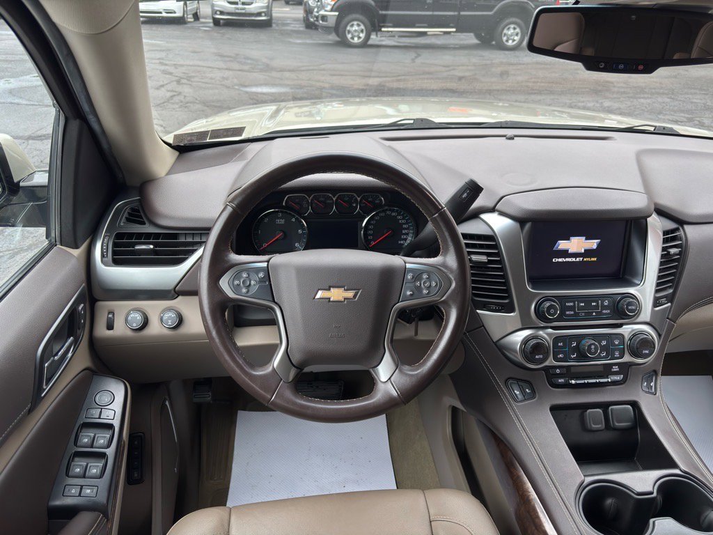 Used 2017 Chevrolet Suburban LT image 12