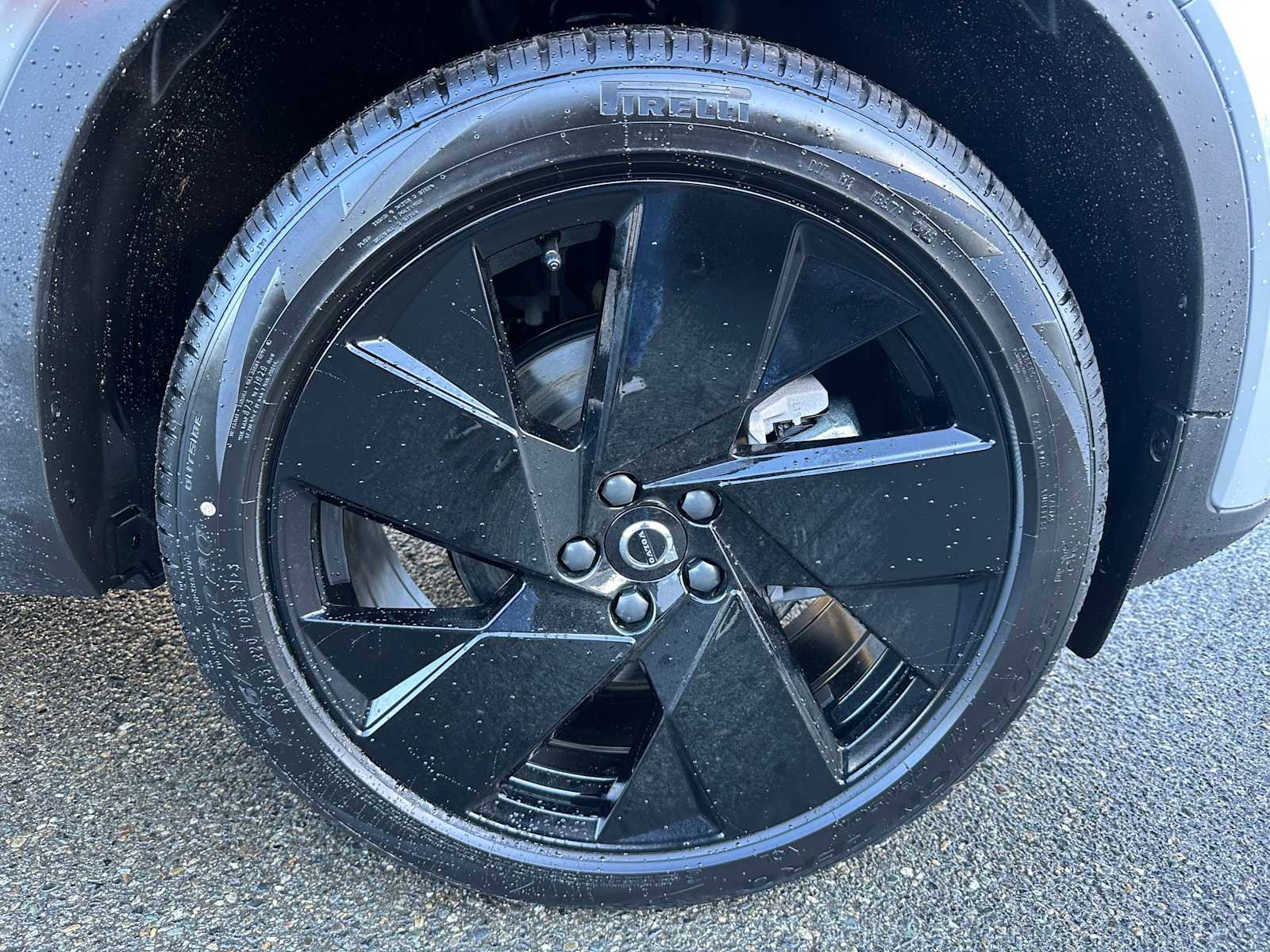 New 2026 Volvo XC40 B5 Ultra w/ Climate Package image 9