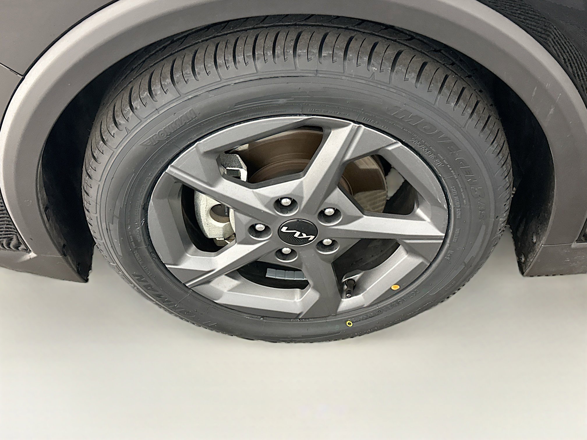 Used 2025 Kia K4 LXS image 11