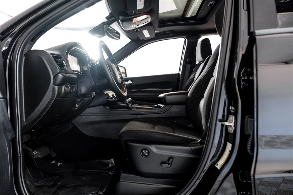 Used 2024 Dodge Durango SXT w/ SXT Blacktop Group image 4