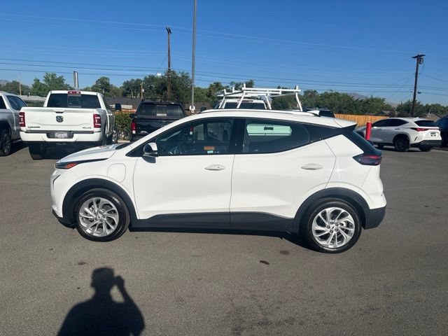 Used 2023 Chevrolet Bolt EUV LT w/ Comfort Package FWD image 5