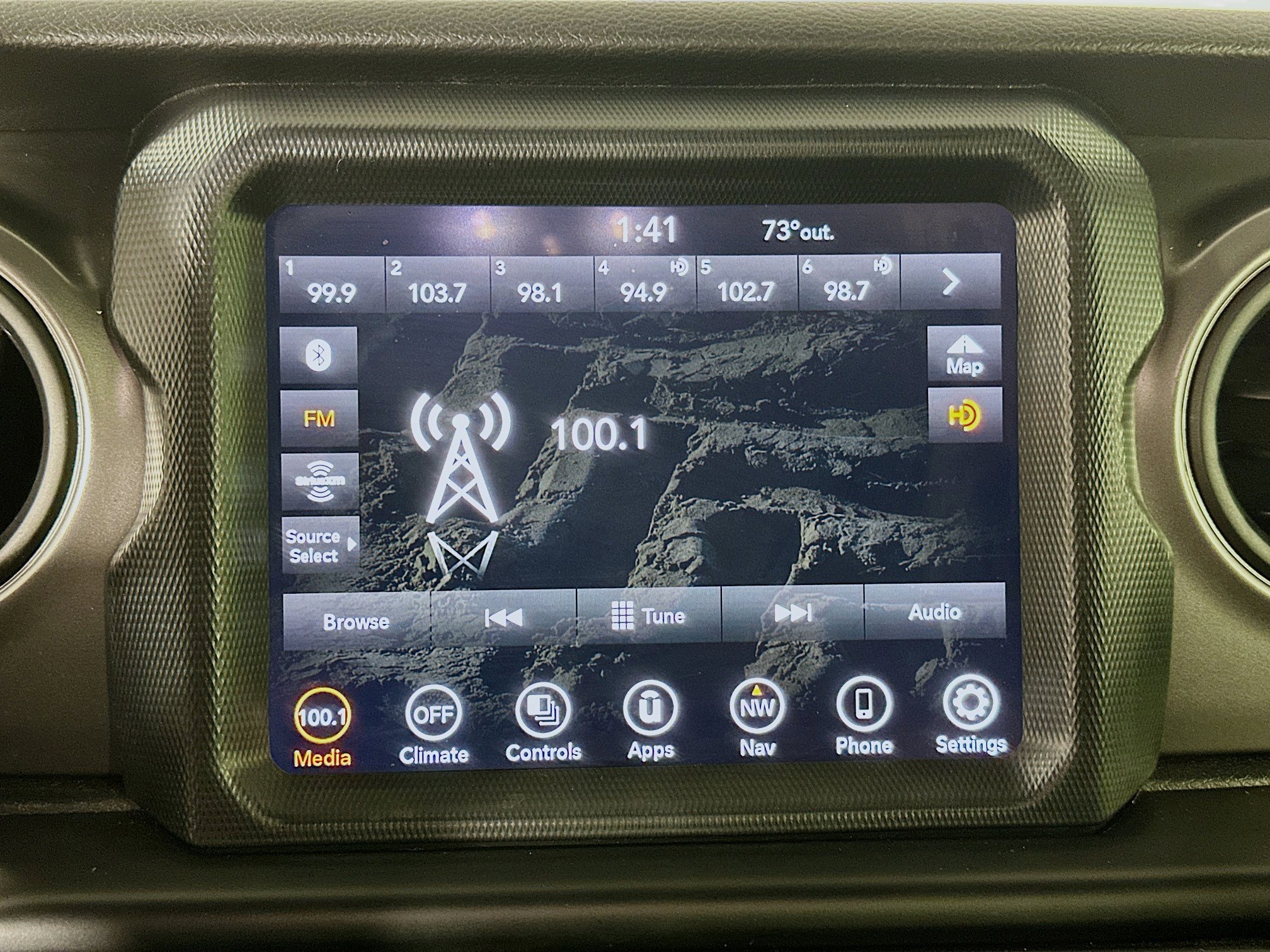 Used 2021 Jeep Wrangler Sport S w/ Sun And Sound Package AWD/4WD image 21