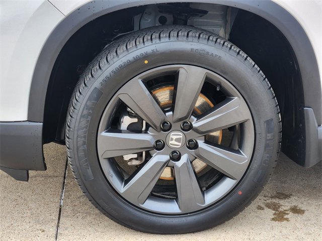Used 2025 Honda Pilot Sport image 17