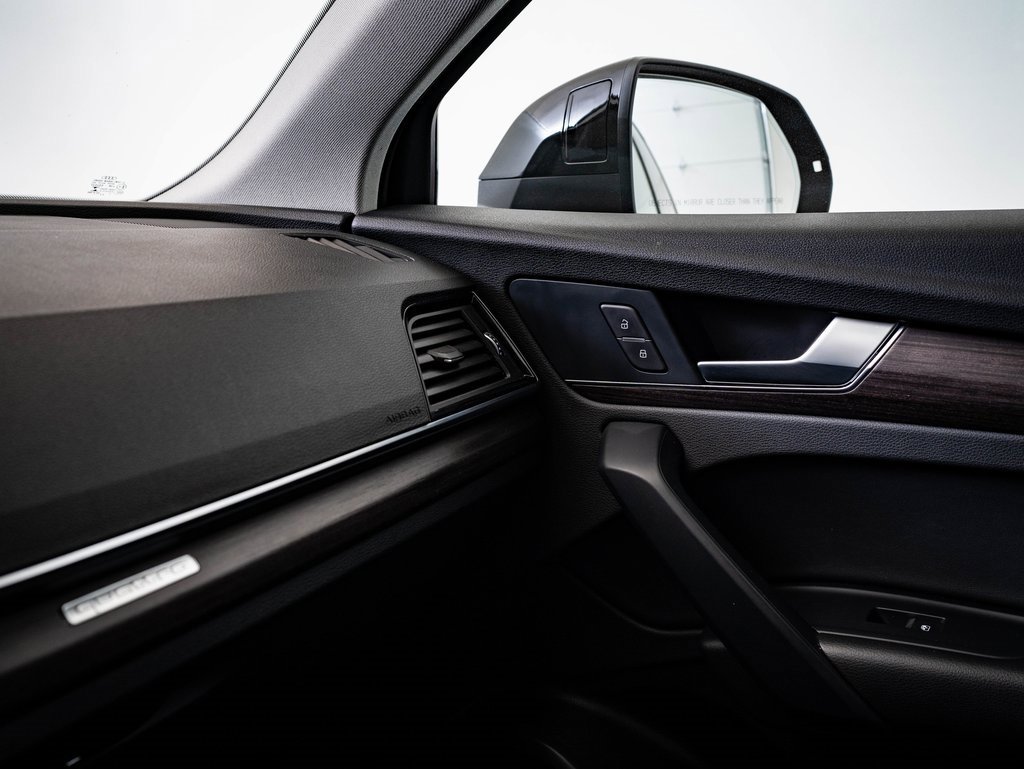 Used 2023 Audi Q5 2.0T Premium w/ Convenience Package image 40